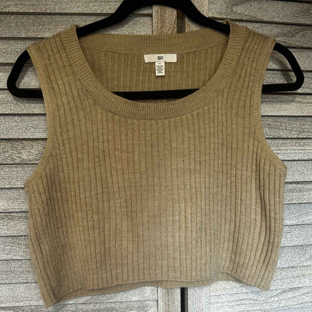 BP Tan Cropped Ribbed Sweater Vest Woman’s Size Medium 16” length